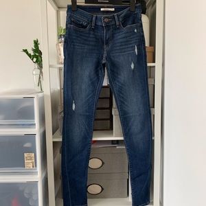 Levi’s 711 skinny jeans